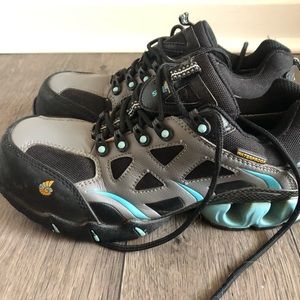 ⭐️ Nautilus Steel Toe Shoes